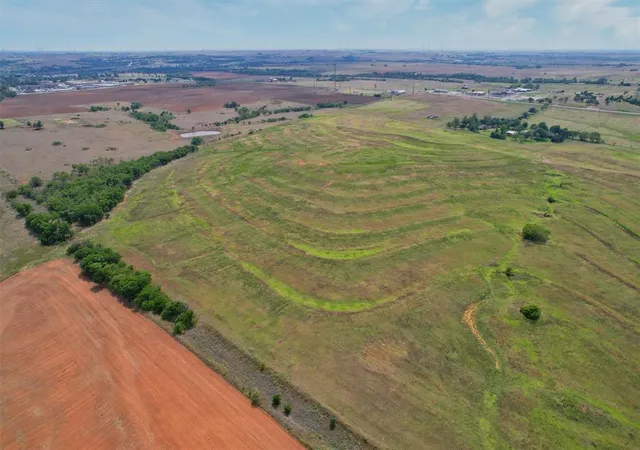 2nd image of 10 Lawter Rd, Weatherford, OK 73096 | MLS# 1164146