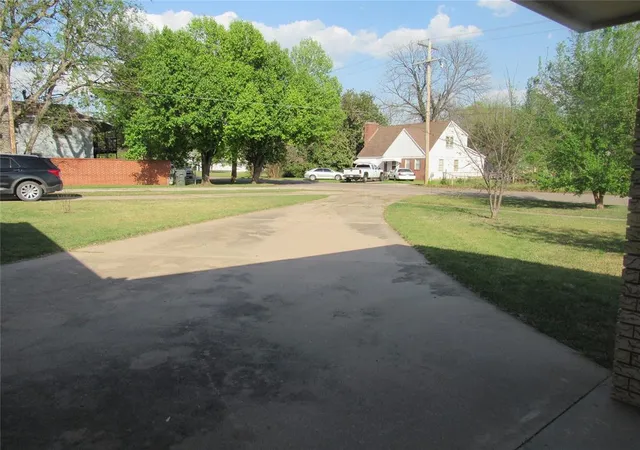 Photo 33 of Single family home for sale at 515 W Tennessee Ave, Pauls Valley, OK 73075 | MLS# 1164513 | Listing updated on 2025-09-24