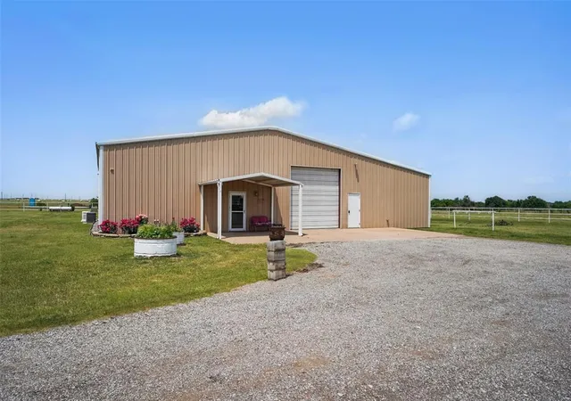 3rd image of 920 S Gregory Rd, El Reno, OK 73036 | MLS# 1164630
