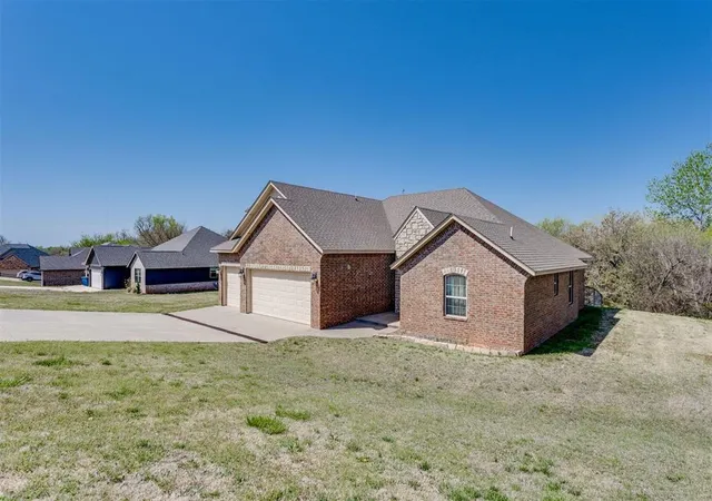 3rd image of 3719 Black Forrest Ct, Newcastle, OK 73065 | MLS# 1164931