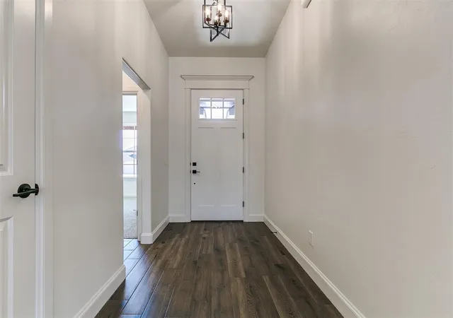 Photo 4 of Single family home for sale at 2817 Dunham Dr, Norman, OK 73071 | MLS# 1165163 | Listing updated on 2025-12-11