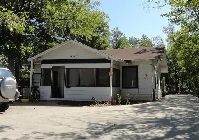 2nd image of 818 W Boyd St, Norman, OK 73069 | MLS# 1165926