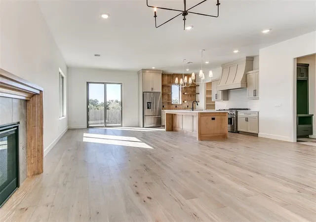 5th image of 2333 Amante Ct, Edmond, OK 73034 | MLS# 1166372