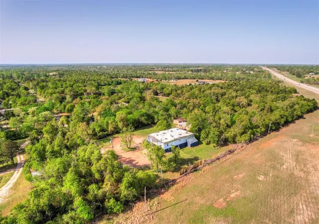 2nd image of 205 Whispering Ln, Newcastle, OK 73065 | MLS# 1166374