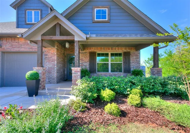 Photo 2 of Single family home for sale at 1500 Ne 33rd Terrace, Moore, OK 73160 | MLS# 1166532 | Listing updated on 2025-10-08