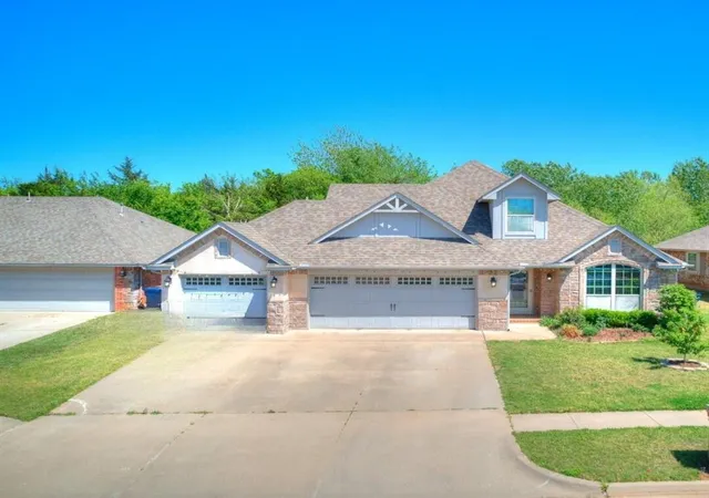 Photo 2 of Single family home for sale at 13612 Calabria Trl, Oklahoma City, OK 73170 | MLS# 1166594 | Listing updated on 2025-10-11