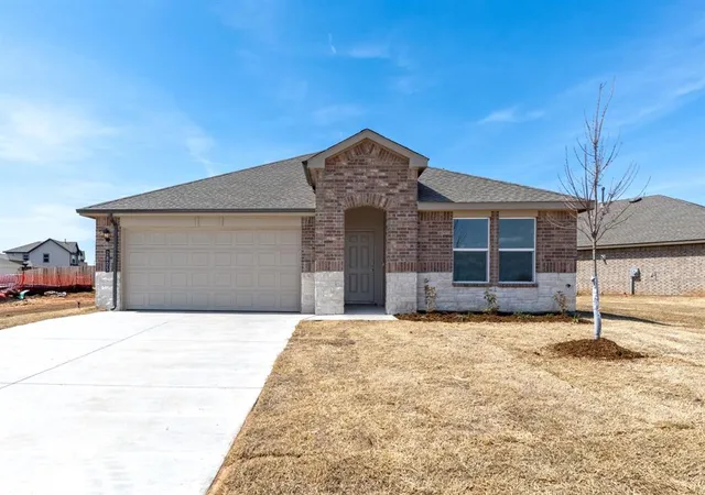 Photo 1 of Sale Pending at 8409 Nw 61st St, Oklahoma, OK 73132 | MLS# 1166603 | Listing updated on 2025-11-03