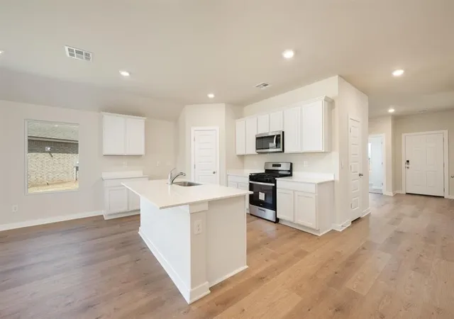 Photo 3 of Sale Pending at 8409 Nw 61St St, Oklahoma, OK 73132 | MLS# 1166603 | Listing updated on 2025-11-03