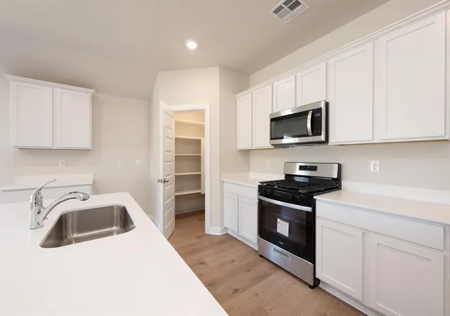 Photo 4 of Sale Pending at 8409 Nw 61St St, Oklahoma, OK 73132 | MLS# 1166603 | Listing updated on 2025-11-03