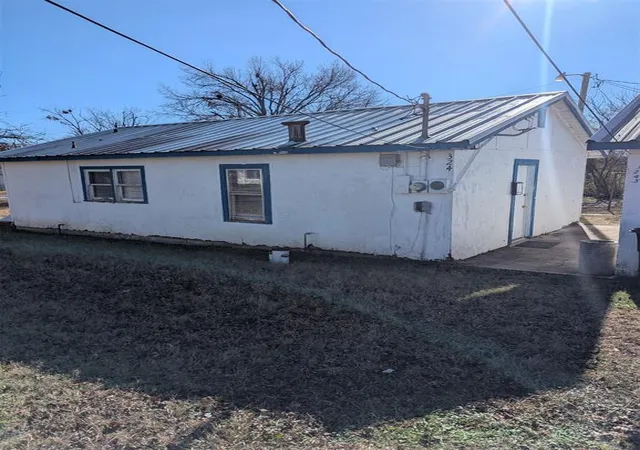 1st image of 320 N Mead, Shawnee, OK 74801 | MLS# 1167015