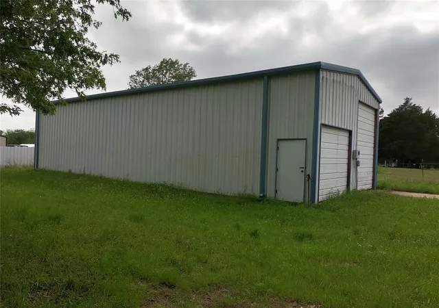 3rd image of 421874 E 1155 Rd, Eufaula, OK 74432 | MLS# 1167088