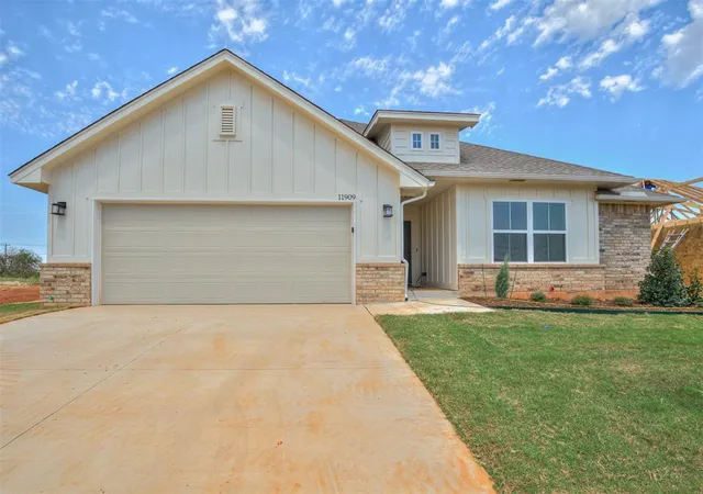 1st image of 11909 Nw 120th St, Yukon, OK 73099 | MLS# 1167258