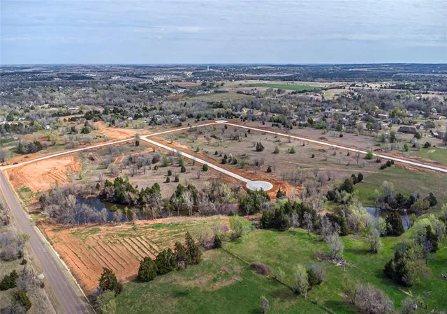 Photo 3 of Sale Pending at 1952 S Blackberry Bnd, Guthrie, OK 73044 | MLS# 1167475 | Listing updated on 2026-07-30