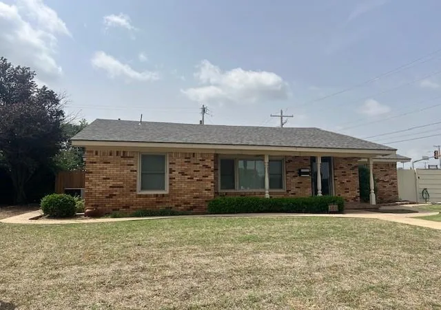 Photo 2 of Single family home for sale at 100 Cameron Dr, Altus, OK 73521 | MLS# 1167575 | Listing updated on 2025-06-17