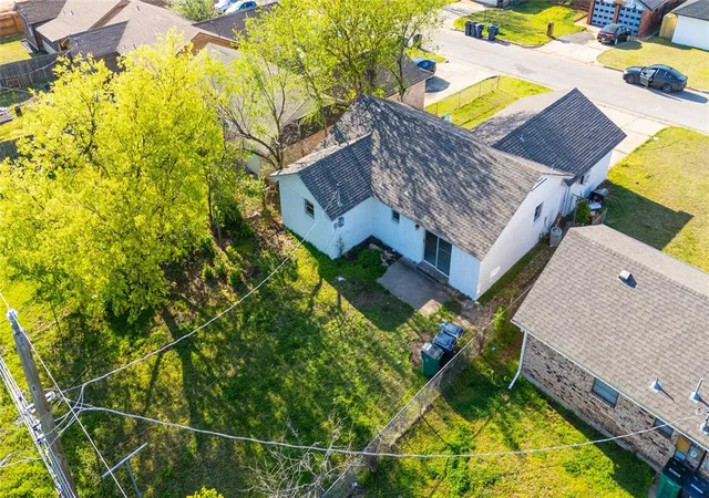 2nd image of 213 Nw 86th St, Oklahoma City, OK 73114 | MLS# 1167588