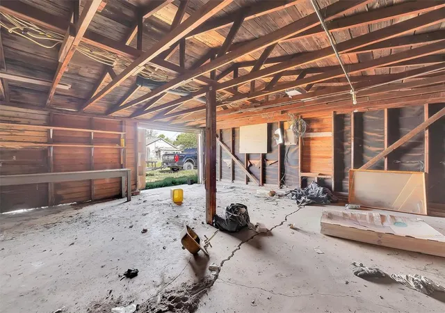 Photo 32 of Single family home for sale at 705 E Cleveland St, Mangum, OK 73554 | MLS# 1167663 | Listing updated on 2025-08-29