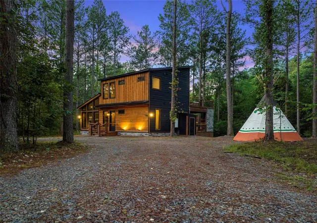 Photo 4 of Single family home for sale at 171 Western Pine Trl, Broken Bow, OK 74728 | MLS# 1168385 | Listing updated on 2025-10-30