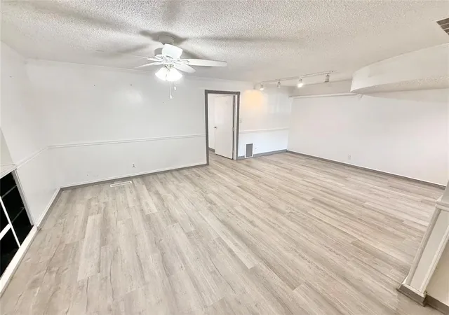 Photo 2 of Single family home for sale at 612 Vine St, Altus, OK 73521 | MLS# 1168423 | Listing updated on 2025-12-30