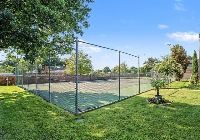 Listing Photo 2 - Condo for sale in building located at 6500 N Grand Blvd, Oklahoma, OK 73116 - Unit #126