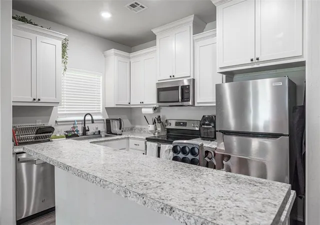 5th image of 1640 Comice Dr, Newcastle, OK 73065 | MLS# 1168877