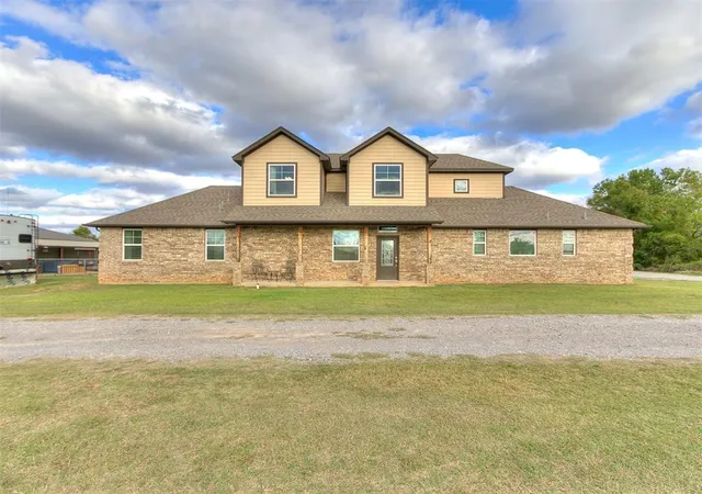 3rd image of 3918 S 4Th St, Chickasha, OK 73018 | MLS# 1169564
