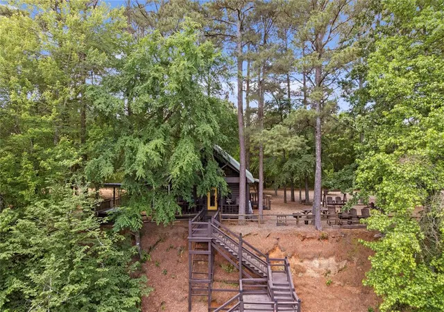 2nd image of 962 Red Fox Rd, Broken Bow, OK 74728 | MLS# 1169584