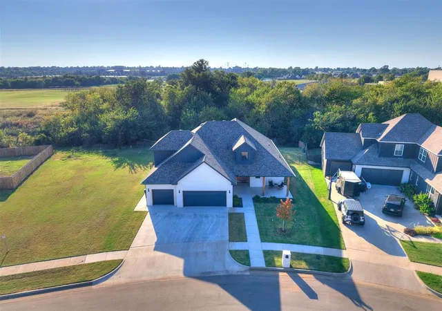 5th image of 2117 Aminas Way, Yukon, OK 73099 | MLS# 1169648