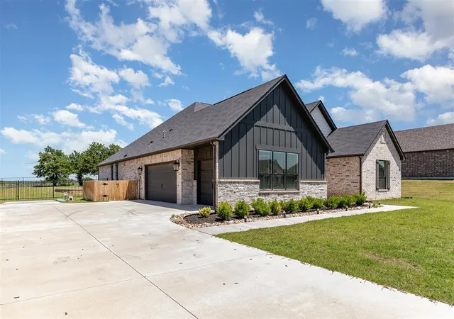 Photo 2 of Single family home for sale at 2246 Jackson Ln, Blanchard, OK 73010 | MLS# 1169709 | Listing updated on 2026-07-20