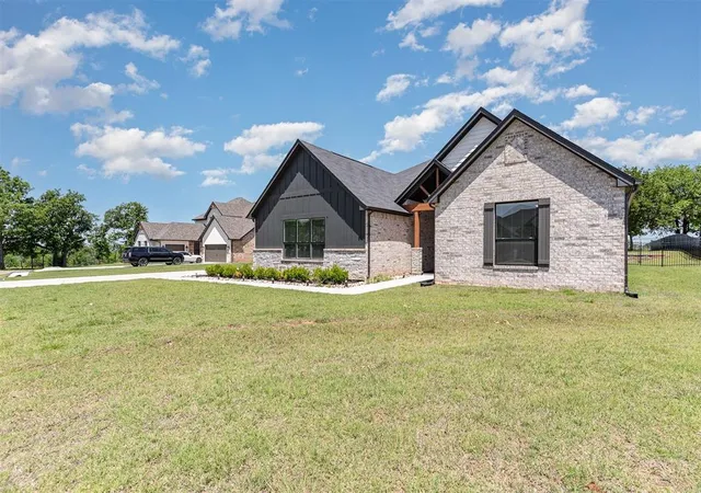 Photo 3 of Single family home for sale at 2246 Jackson Ln, Blanchard, OK 73010 | MLS# 1169709 | Listing updated on 2026-07-20