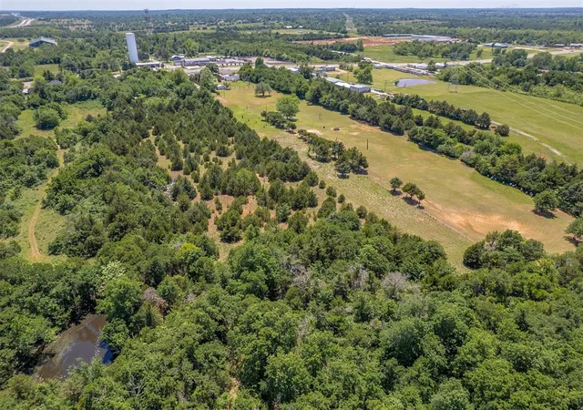 5th image of 18465 Ne 23Rd St, Harrah, OK 73045 | MLS# 1169843
