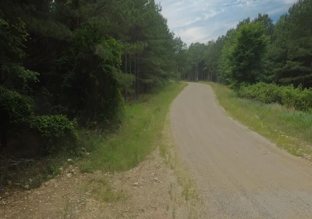 3rd image of 598 Pine Hills Rd, Broken Bow, OK 74728 | MLS# 1170126