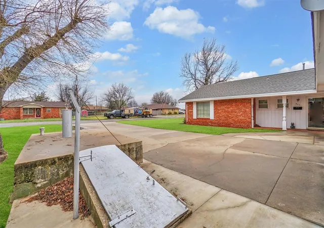 Photo 5 of Single family home for sale at 421 W Madison St, Mangum, OK 73554 | MLS# 1170178 | Listing updated on 2025-09-15