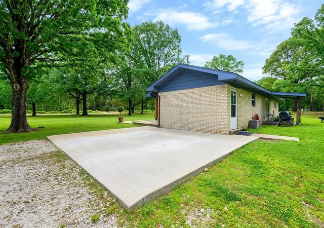 Homes for sale in Idabel, OK | 2590 Old 21 Rd, Idabel, OK 74745 | MLS# 1170182