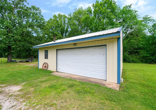 Homes for sale in Idabel, OK | 2590 Old 21 Rd, Idabel, OK 74745 | MLS# 1170182