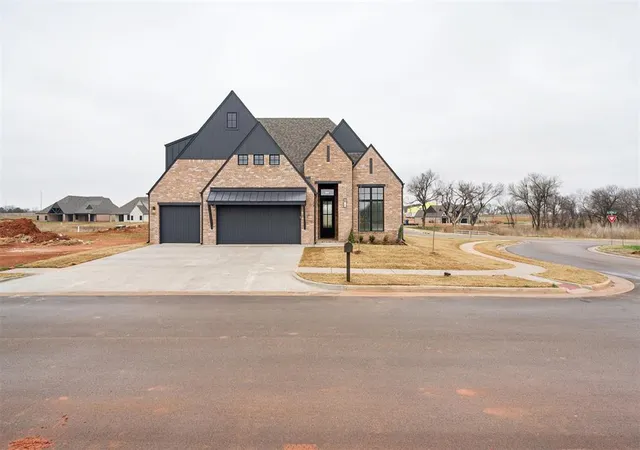 4th image of 10701 Nw 154Th St, Oklahoma City, OK 73078 | MLS# 1170223
