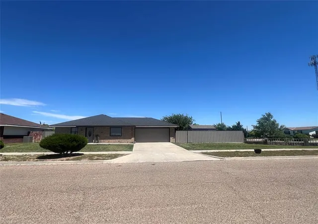 3rd image of 2605 Palomino Ln, Guymon, OK 73942 | MLS# 1170343