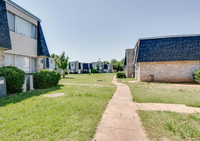 Photo 43 of Townhouse for sale at 1414 Bill Carrol Dr, Norman, OK 73071 | MLS# 1170397 | Listing updated on 2025-11-13