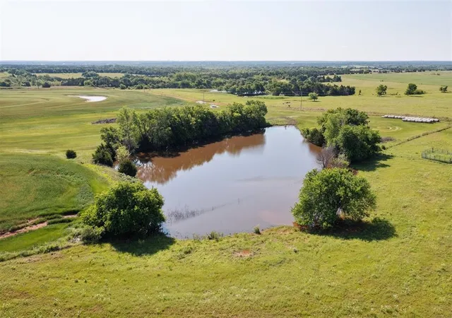 2nd image of 9000 W Camp Dr, Guthrie, OK 73044 | MLS# 1170679
