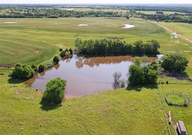 3rd image of 9000 W Camp Dr, Guthrie, OK 73044 | MLS# 1170679