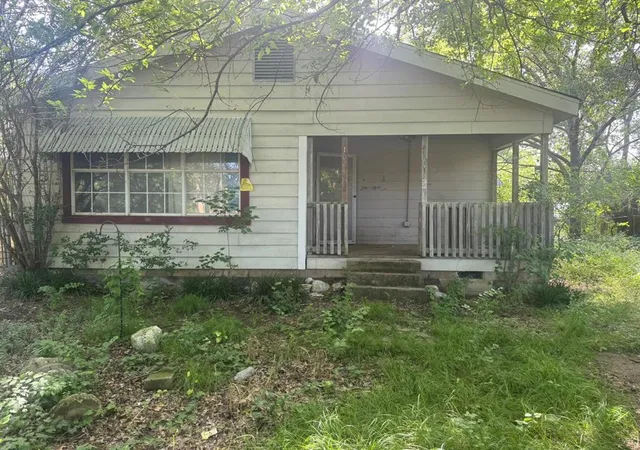 Homes for sale in Ardmore, OK | 1024 C Sw St, Ardmore, OK 73401 | MLS# 1170944