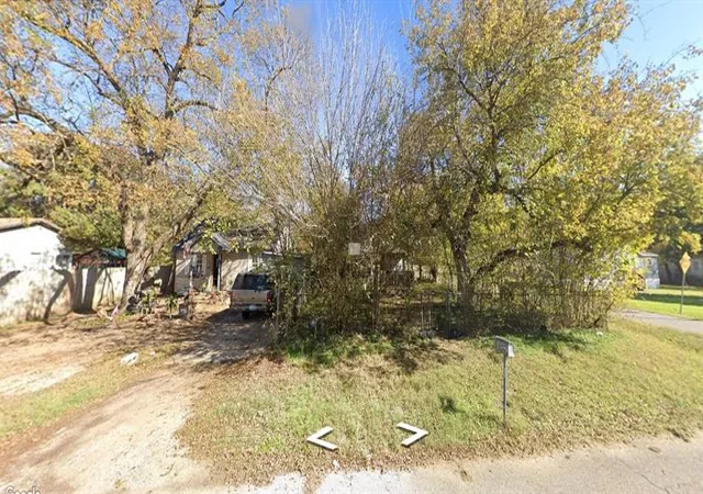 Homes for sale in Ardmore, OK | 1024 C Sw St, Ardmore, OK 73401 | MLS# 1170944