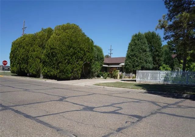 2nd image of 828 Nw 5th St, Guymon, OK 73942 | MLS# 1171119