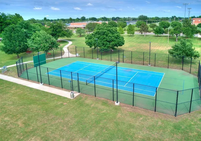 Homes for sale in Oklahoma City, OK | 10125 N Pennsylvania Avenue, Oklahoma City, OK 73120 | Houzeo