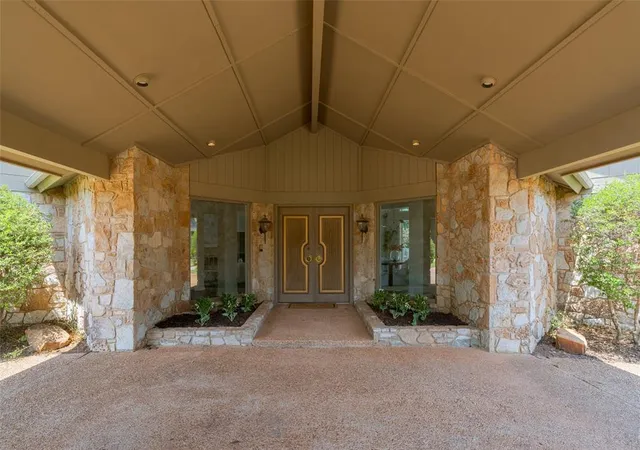 3rd image of 1103 Saint Andrews Dr, Edmond, OK 73025 | MLS# 1171464