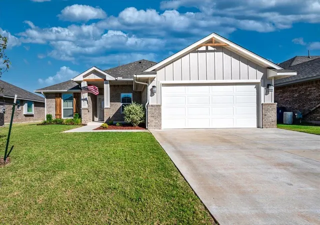 2nd image of 1712 Bloomington Ct, Newcastle, OK 73065 | MLS# 1171505