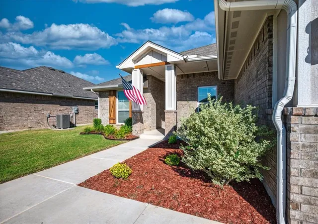 3rd image of 1712 Bloomington Ct, Newcastle, OK 73065 | MLS# 1171505