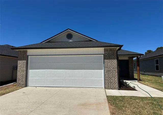 1st image of 1209 Meadow Brook Dr, Purcell, OK 73080 | MLS# 1171602