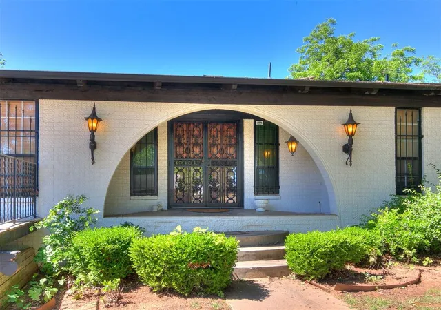 2nd image of 212 W Ridgewood Dr, Oklahoma City, OK 73110 | MLS# 1171645