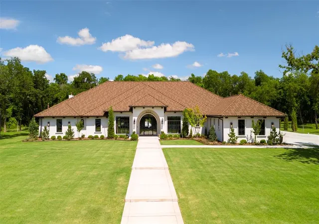 Photo 1 of Mansion for sale at 13500 Adero Dr, Jones, OK 73049 | MLS# 1171737 | Listing updated on 2025-09-16