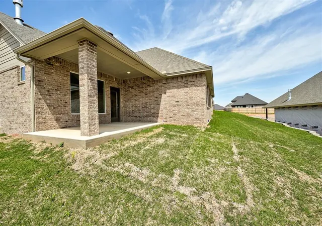 43rd image of 2116 Josslyn Pl, Edmond, OK 73034 | MLS# 1172139